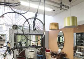 LO SHOW ROOM